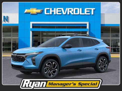 New 2026 Chevrolet Trax RS w/ Driver Confidence Package image 2