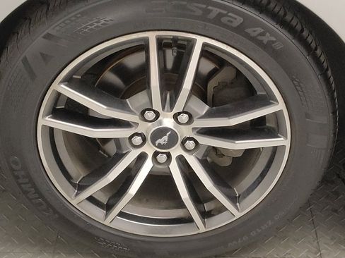 Used 2017 Ford Mustang Coupe image 31