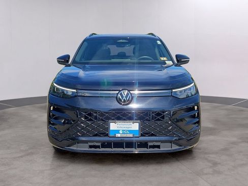 Certified 2026 Volkswagen Tiguan SE R-Line AWD/4WD image 2