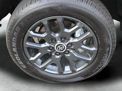 Used 2024 Toyota Tundra Platinum image 28