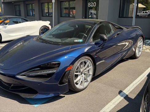 Used 2020 McLaren 720S Spider RWD image 2