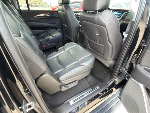 Used 2019 Cadillac Escalade ESV Premium Luxury AWD/4WD image 51