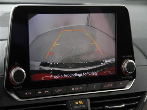 Used 2023 Nissan Altima 2.5 SV image 12