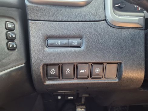 Used 2020 Nissan Murano SL w/ Moonroof Package image 8