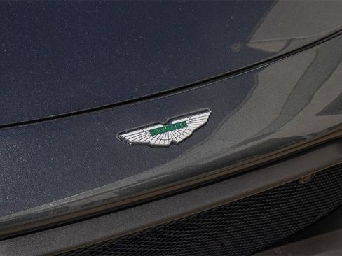 Used 2020 Aston Martin V8 Vantage Coupe image 13