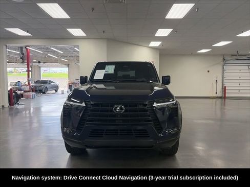 Used 2024 Lexus GX 550 w/ Accessory Package (Z1) AWD/4WD image 2