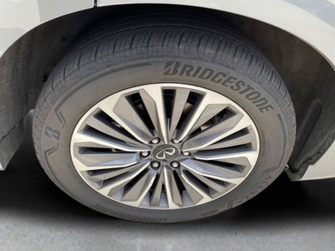 Used 2025 INFINITI QX80 Sensory AWD/4WD image 6