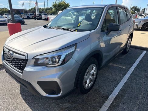 Used 2019 Subaru Forester AWD/4WD image 1