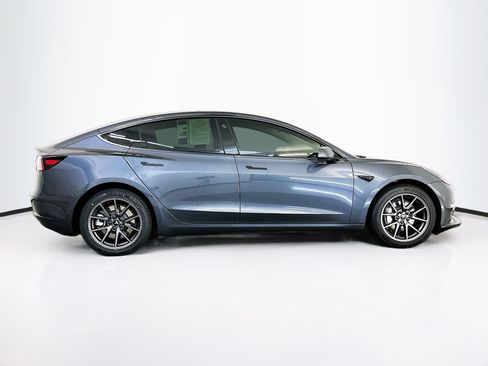 Used 2023 Tesla Model 3 Standard Range image 10