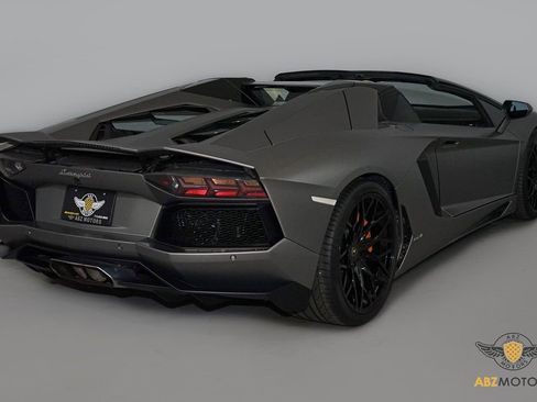 Used 2015 Lamborghini Aventador LP 700-4 image 7