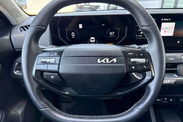 Used 2025 Kia K4 EX FWD image 27