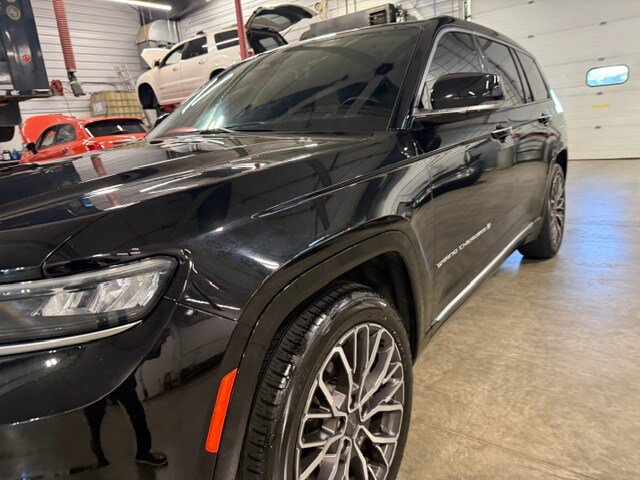 Used 2025 Jeep Grand Cherokee L Summit AWD/4WD image 38