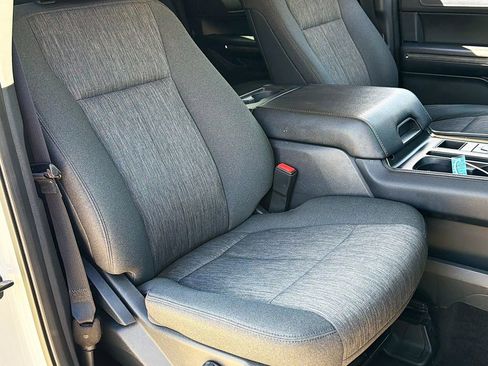 Used 2022 Ford Expedition XLT RWD image 18