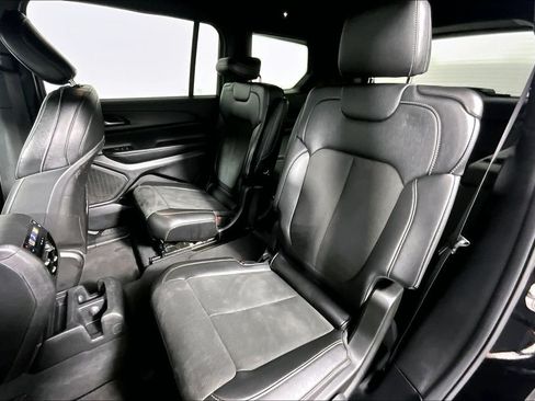Used 2024 Jeep Grand Cherokee L Laredo RWD image 26