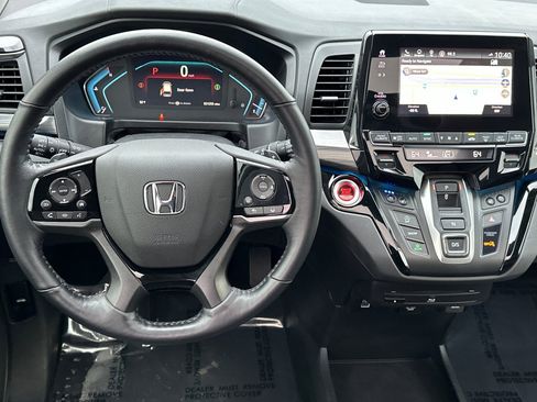 Used 2024 Honda Odyssey Elite image 15