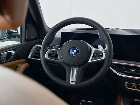New 2026 BMW X5 xDrive50e w/ M Sport Package image 11