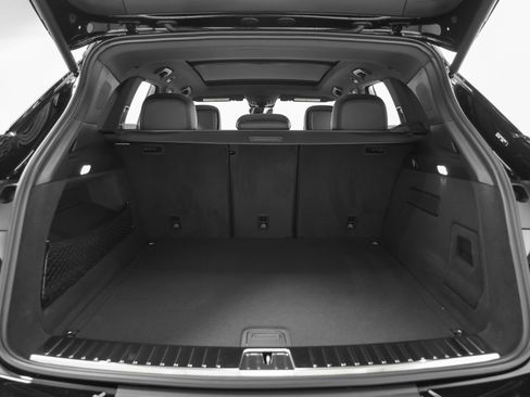 New 2026 Porsche Cayenne S image 19