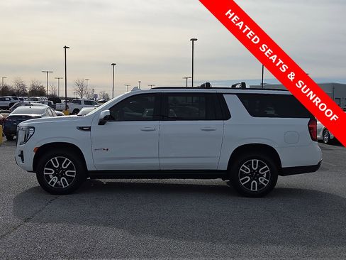 Used 2023 GMC Yukon XL AT4 w/ AT4 Premium Package image 3