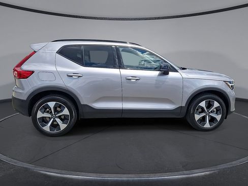 Certified 2026 Volvo XC40 B5 Plus AWD/4WD image 32