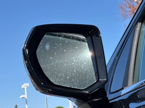 Used 2024 Chevrolet Suburban LT image 55