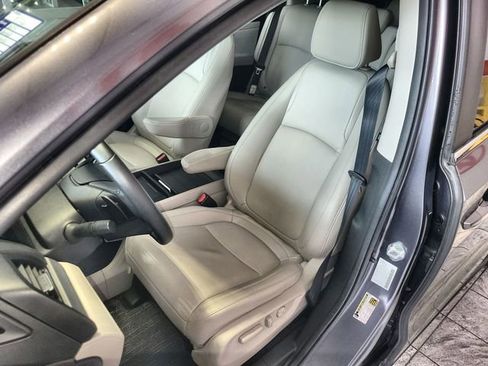 Used 2025 Honda Odyssey EX-L image 11