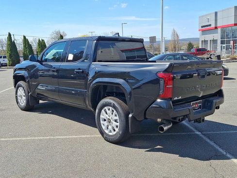 New 2026 Toyota Tacoma SR5 AWD/4WD image 11