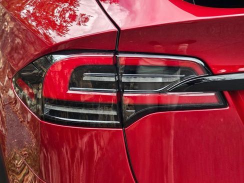 Used 2023 Tesla Model X AWD/4WD image 29
