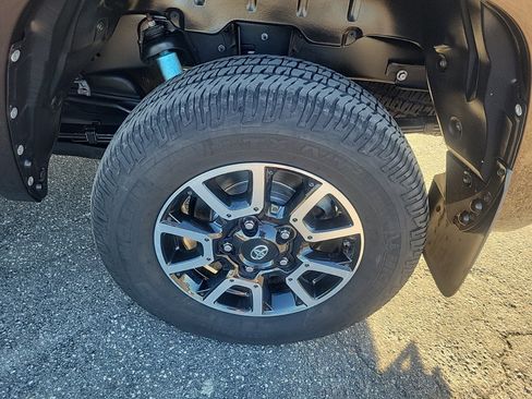 Used 2018 Toyota Tundra Limited w/ TRD Off Road Package image 33