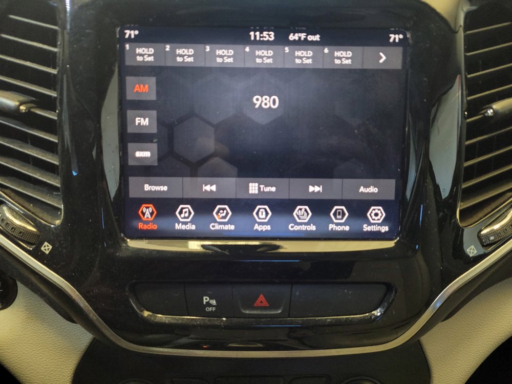 Used 2019 Jeep Cherokee Limited FWD image 25