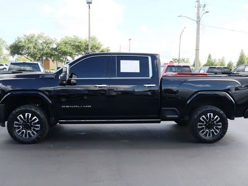 Used 2024 GMC Sierra 2500 Denali Ultimate AWD/4WD image 6