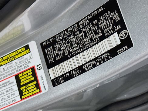 Used 2025 Toyota Camry LE image 12