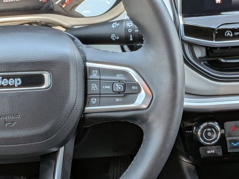 Used 2025 Jeep Compass Limited AWD/4WD image 18