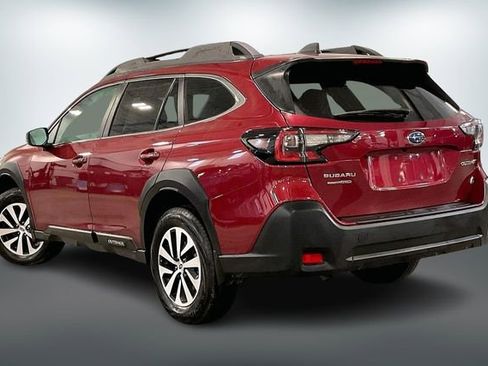 Used 2024 Subaru Outback Premium image 12