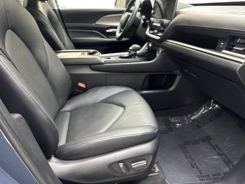 Used 2024 Toyota Grand Highlander AWD image 48