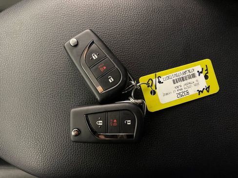 Certified 2025 Toyota RAV4 LE AWD/4WD image 24