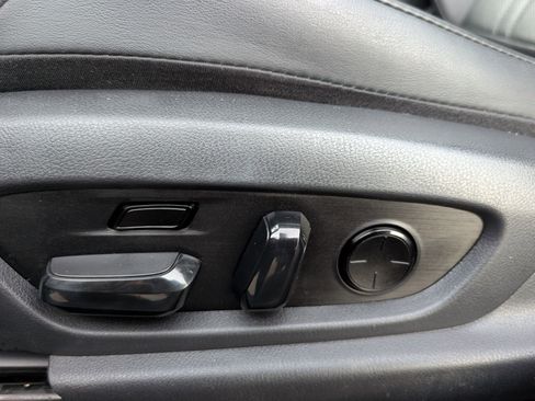 Certified 2019 Lexus ES 350 w/ Accessory Package image 22