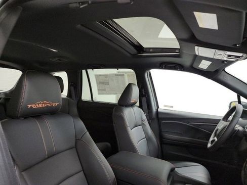 Used 2025 Honda Passport TrailSport image 12