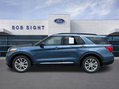 Used 2020 Ford Explorer XLT w/ Equipment Group 202A AWD/4WD image 32