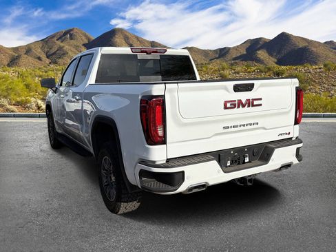 Used 2024 GMC Sierra 1500 AT4 w/ Technology Package AWD/4WD image 6