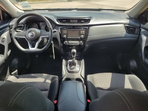 Used 2017 Nissan Rogue S FWD image 12