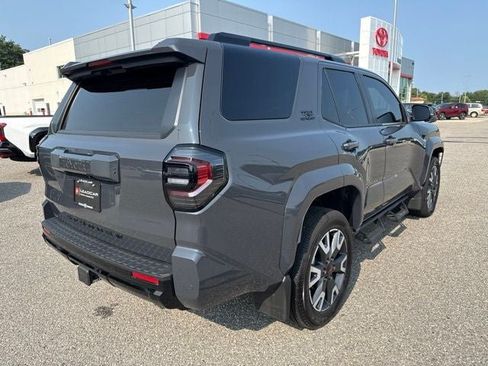 Certified 2025 Toyota 4Runner TRD Sport AWD/4WD image 12