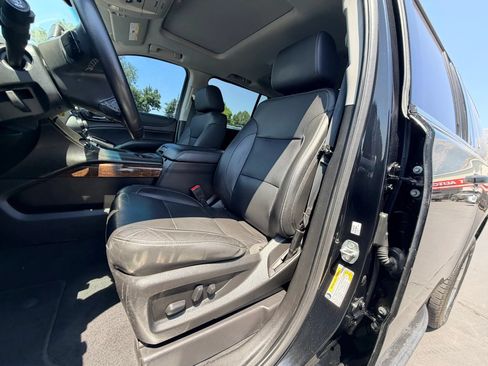 Used 2020 Chevrolet Suburban LT AWD/4WD image 11