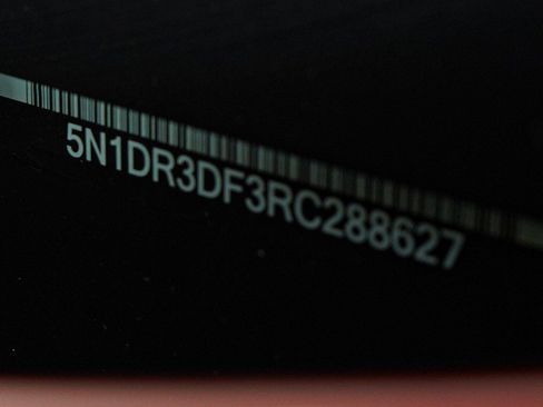 Used 2024 Nissan Pathfinder Platinum image 34