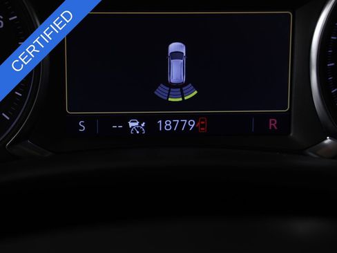 Used 2023 GMC Terrain SLT image 13