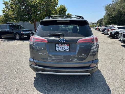 Used 2017 Toyota RAV4 SE AWD/4WD image 5