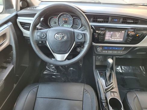 Used 2015 Toyota Corolla LE image 7