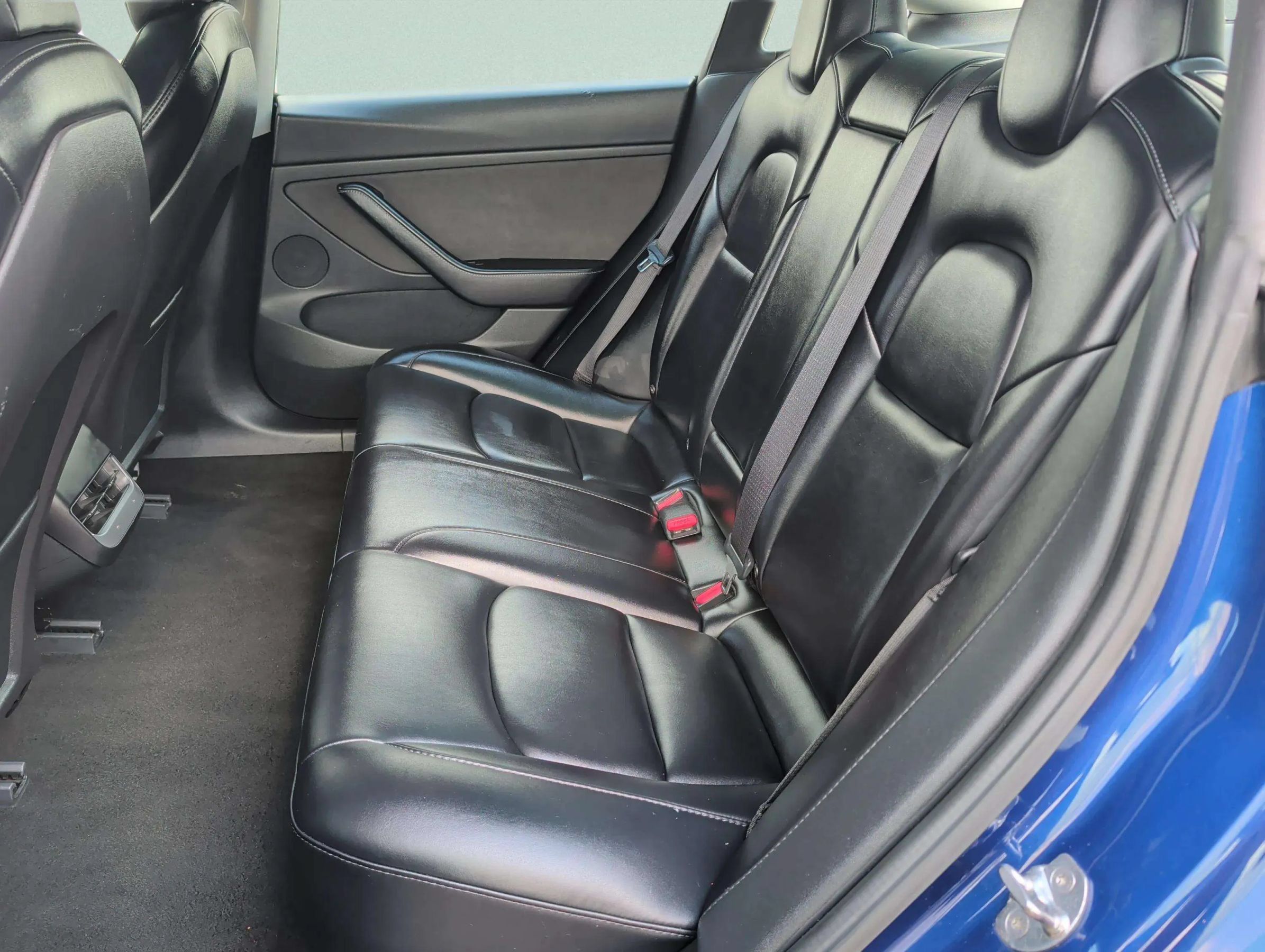 Used 2022 Tesla Model 3 Standard Range RWD image 26