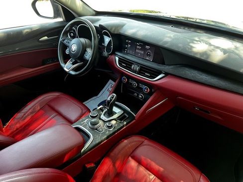 Used 2021 Alfa Romeo Stelvio Sprint w/ Nero Edizione image 27