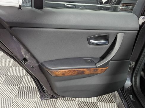 Used 2006 BMW 325i Sedan image 38