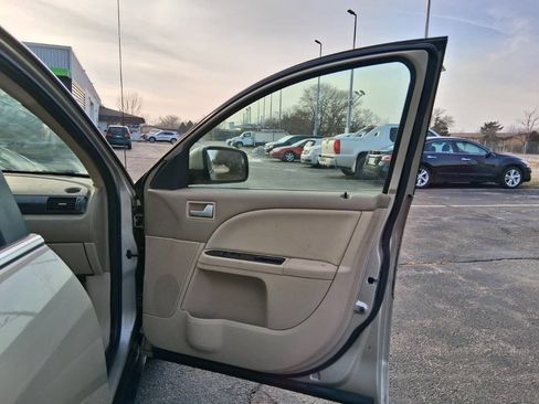 Used 2005 Mercury Montego Premier image 11